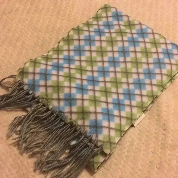 Scarf - Picture 1 of 3